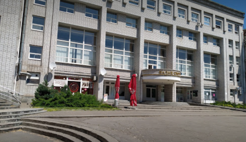 Чемпіонат на штучному покритті. Сбори представників команд